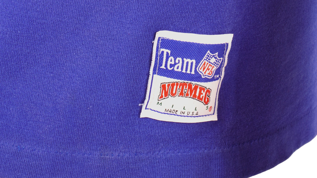 NFL (Nutmeg) - New York Giants Patch T-Shirt 1990s Large Vintage Retro Football