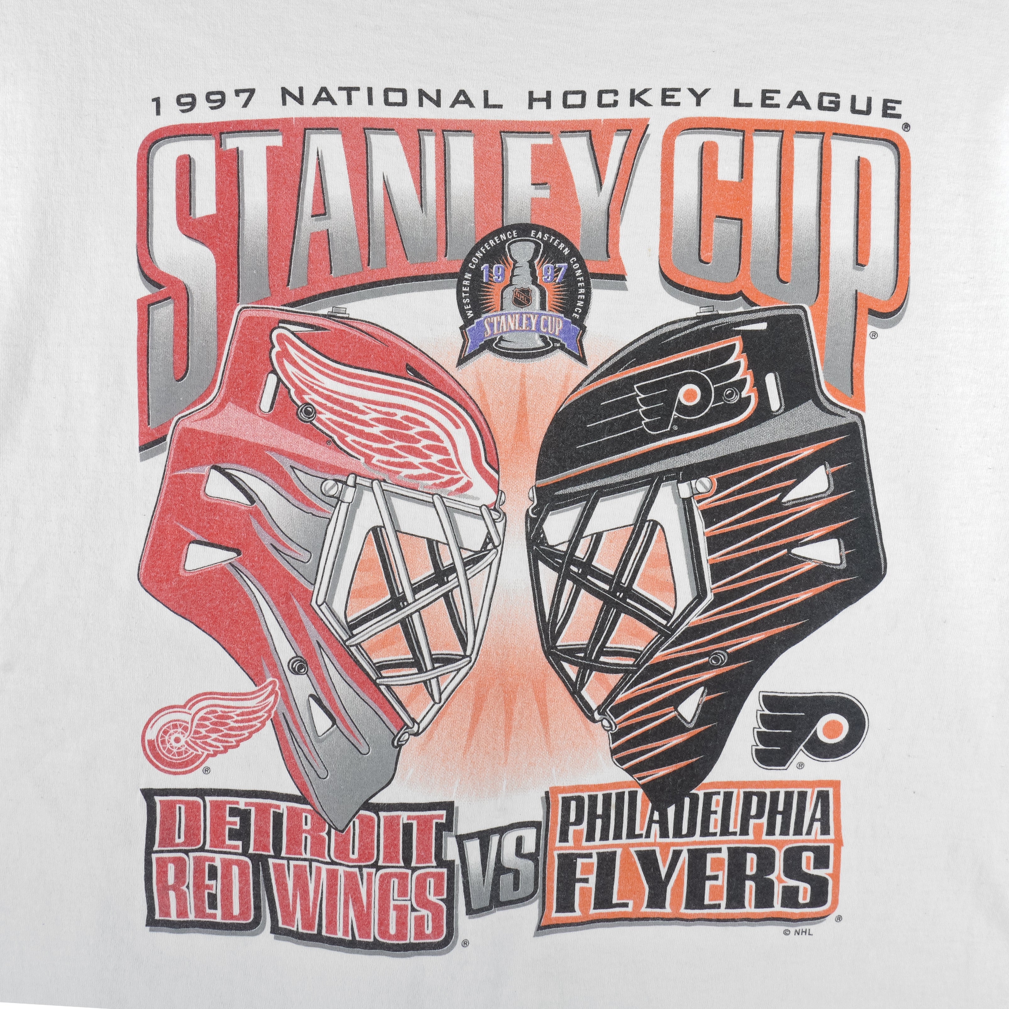 Detroit Red Wings Tshirt Vintage Goalie Mask Red NHL Hockey 