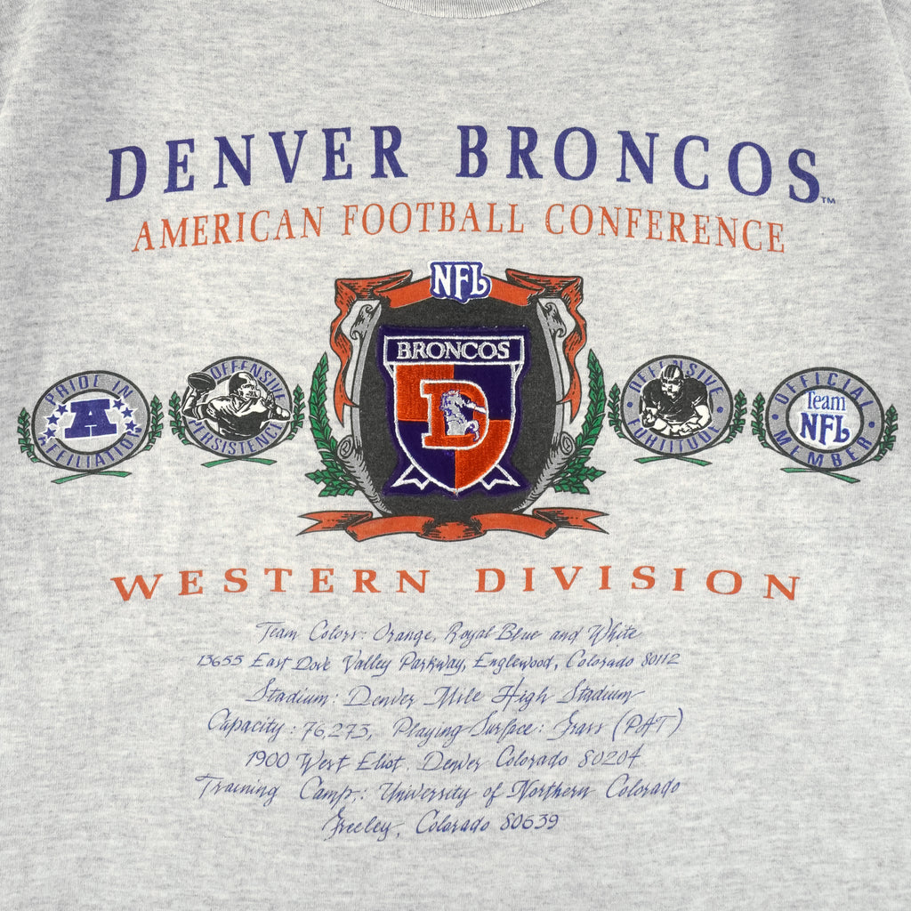 NFL (Nutmeg) - Denver Broncos Embroidered T-Shirt 1990s X-Large Vintage Retro Football