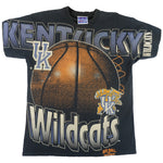 NCAA (Woudron) - Kentucky Wildcats Big Ball T-Shirt 1990s Large Vintage Retro Basketball College