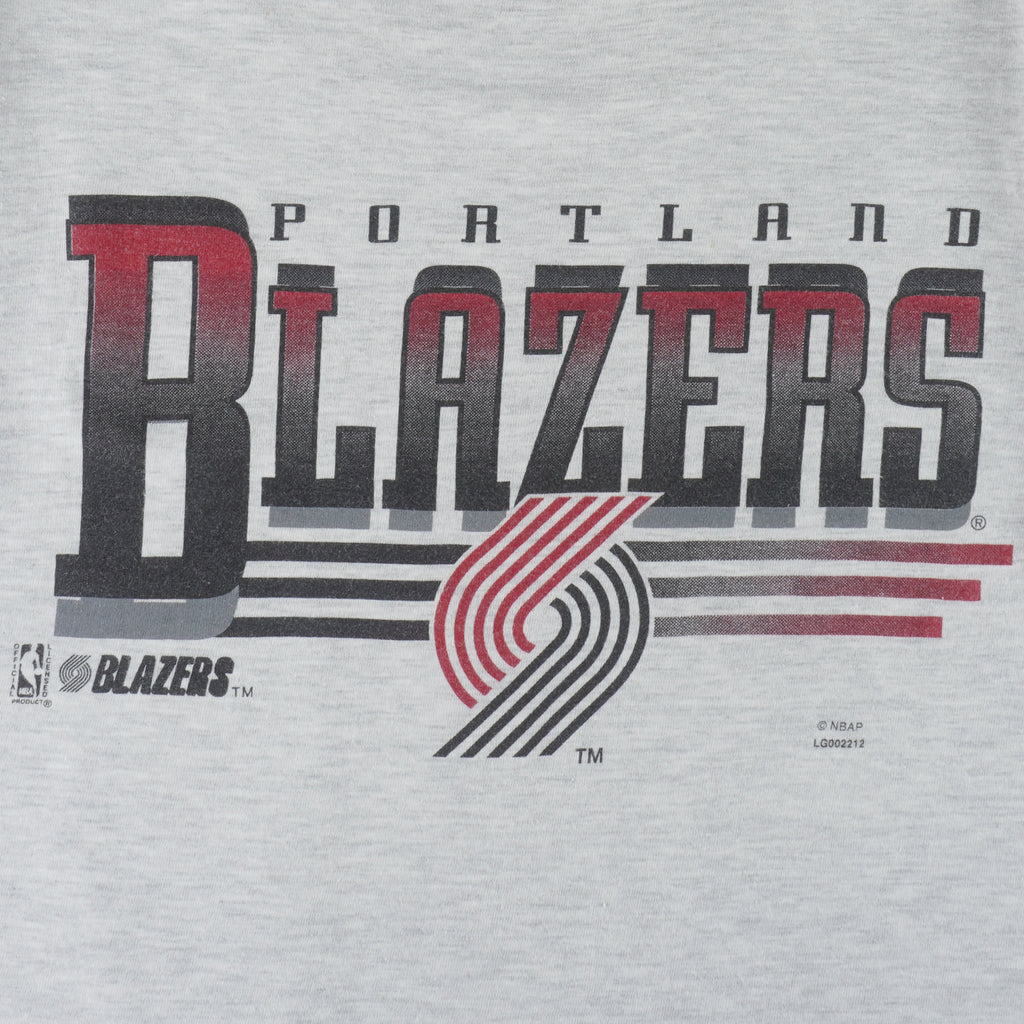 NBA (Logo Athletic) - Portland Blazers T-Shirt 1990s Medium vintage retro basketball