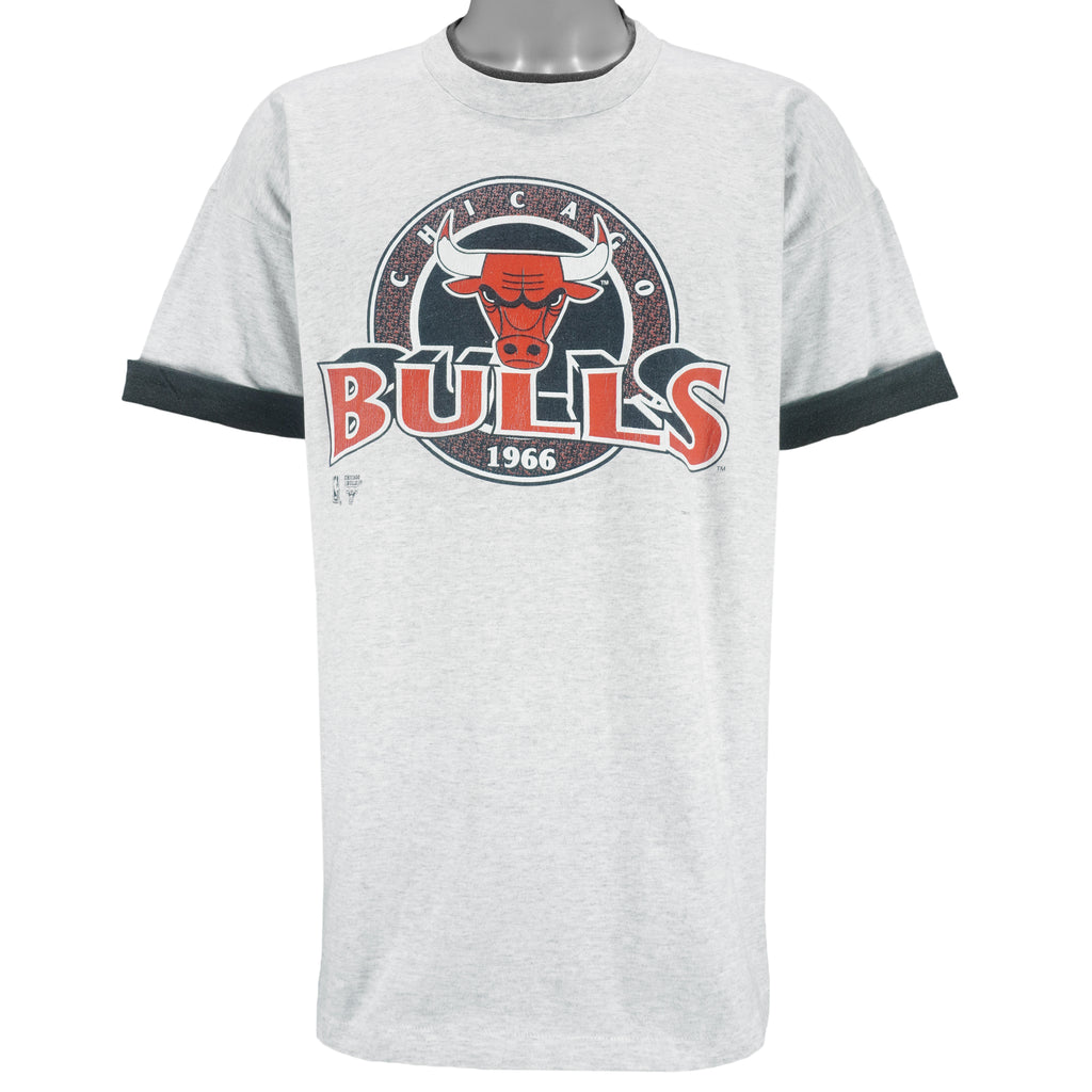 NBA (Signal Sport) - Chicago Bulls Roll Ups Sleeves T-Shirt 1991 X-Large