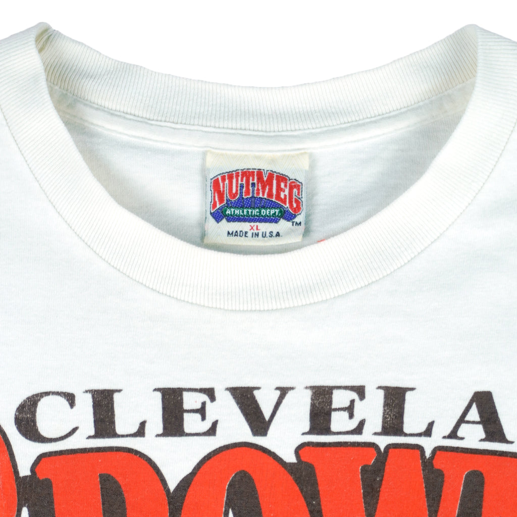 NFL (Nutmeg) - Cleveland Browns  by Jack Davis T-Shirt 1990s X-Large