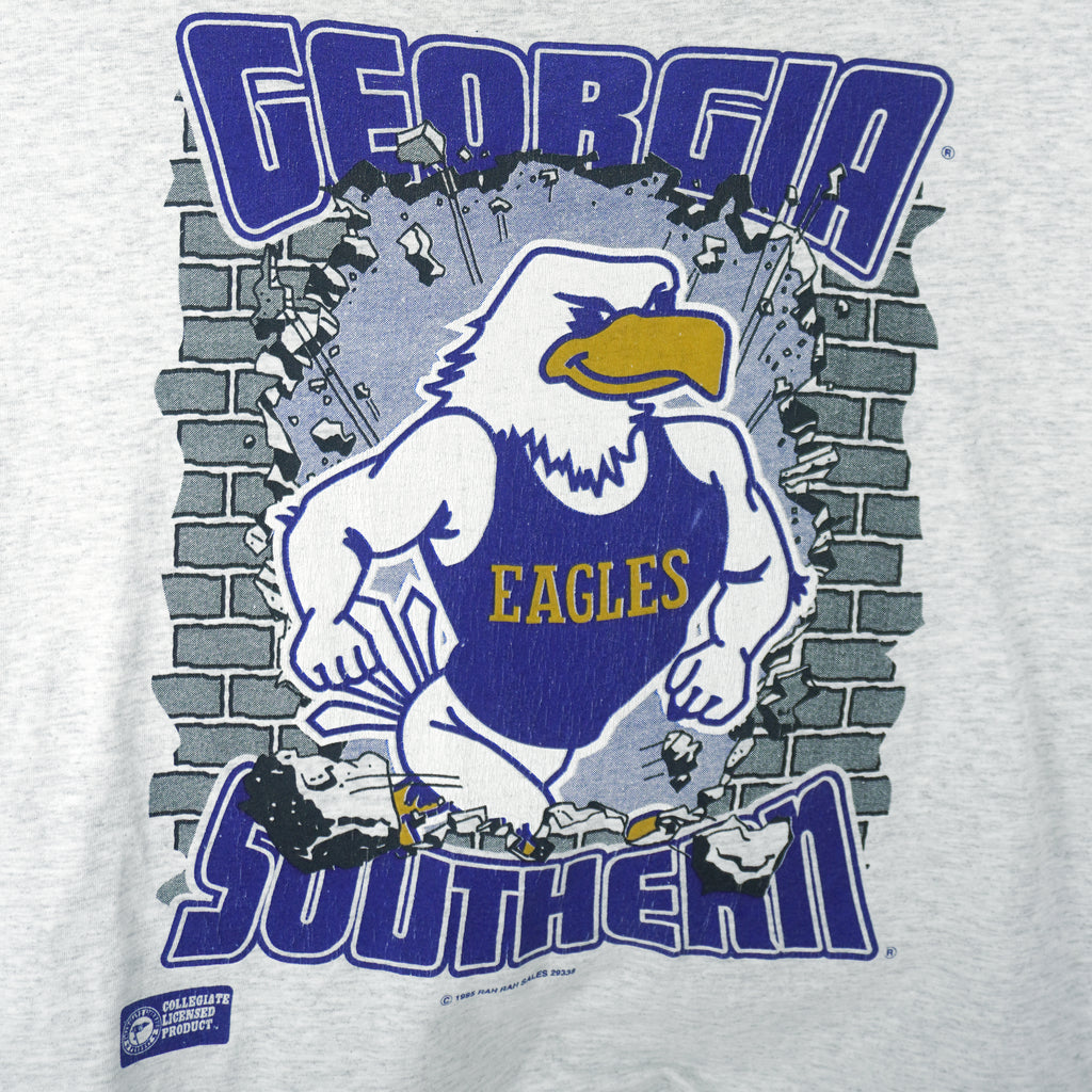 1995 vintage Georgia Southern Eagles breakout style T-Shirt by Stadium Court. Grey in color with double sided print, X-Large in size and is in excellent condition.