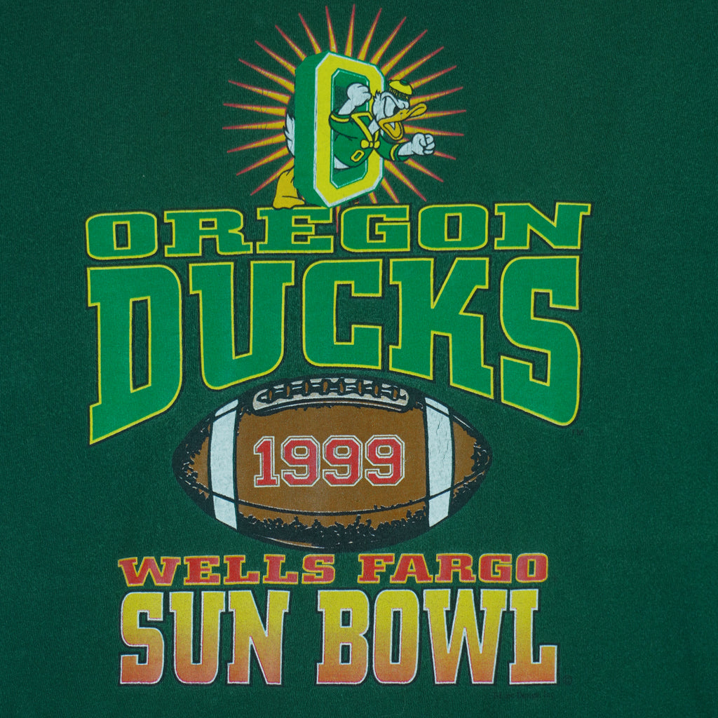 NCAA (Oneita) - University of Oregon Ducks Sun Bowl T-Shirt 1999 X-Large Vintage retro football college