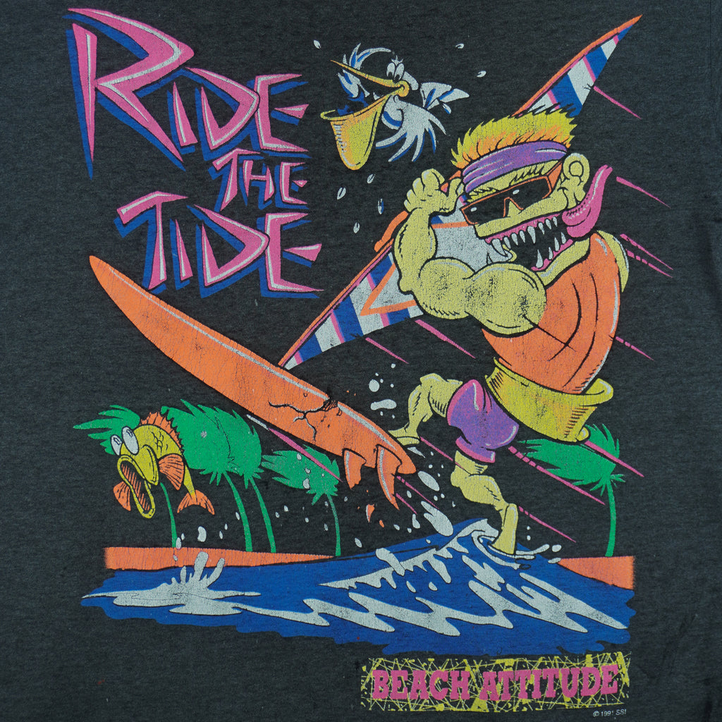 Vintage - "Ride the Tide" Beach Attitude Graphic T-Shirt 1990s M-Tall Vintage Retro