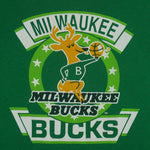 NBA - Milwaukee Bucks Big Logo T-Shirt 1990s Large Vintage Retro Basketball