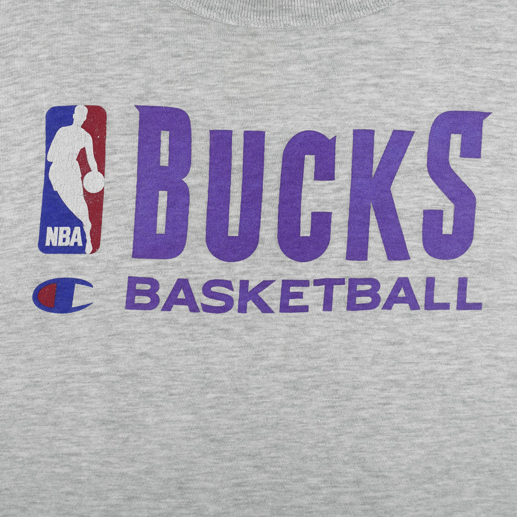 Champion - NBA Bucks Basketball Spell-Out T-Shirt 1990s XX-Large Vintage Retro Basketball