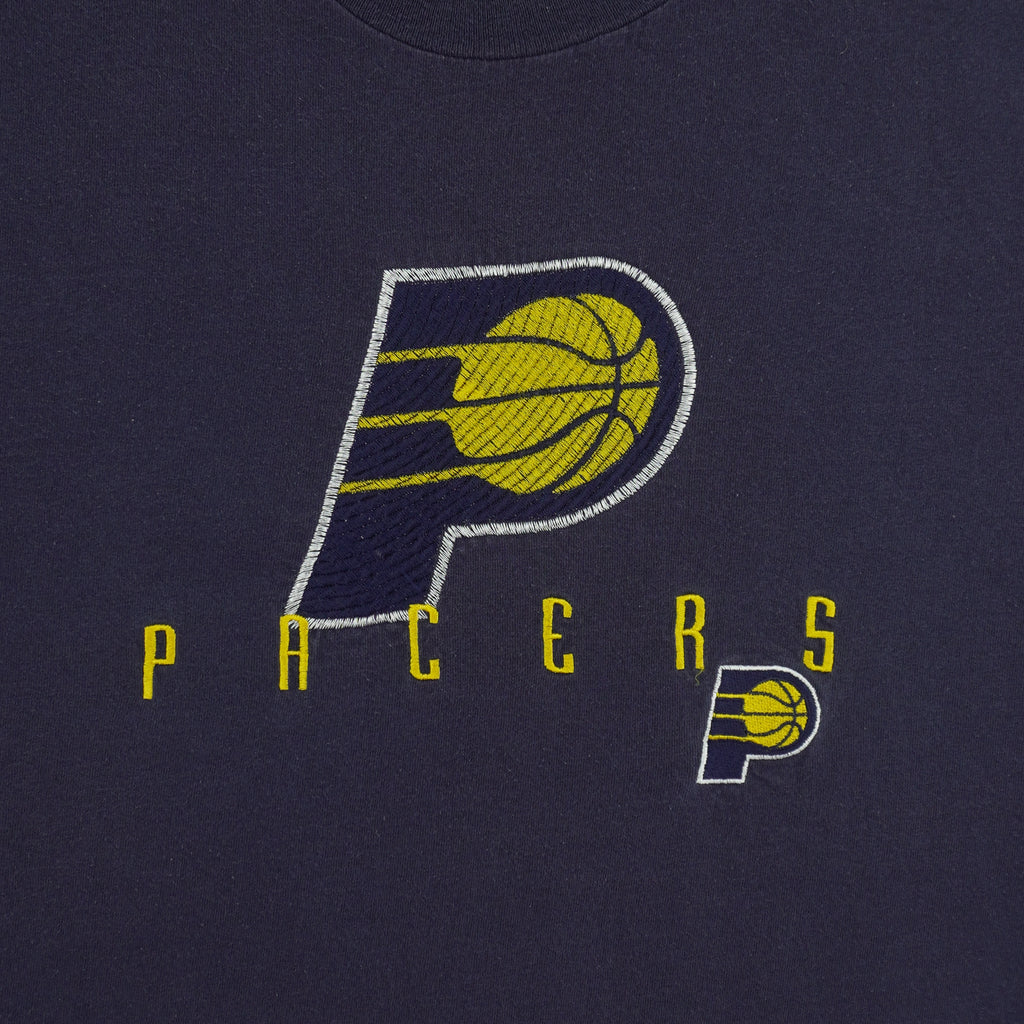 NBA (Logo Athletic) - Indiana Pacers Embroidered T-Shirt 1990s Large Vintage Retro Basketball