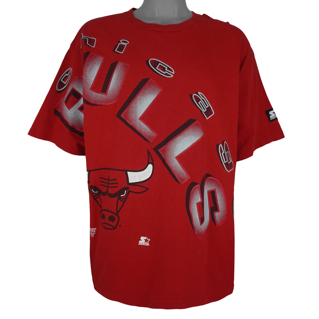 Starter - Red Chicago Bulls All Over Print T-Shirt 1990s X-Large Vintage Retro Basketball