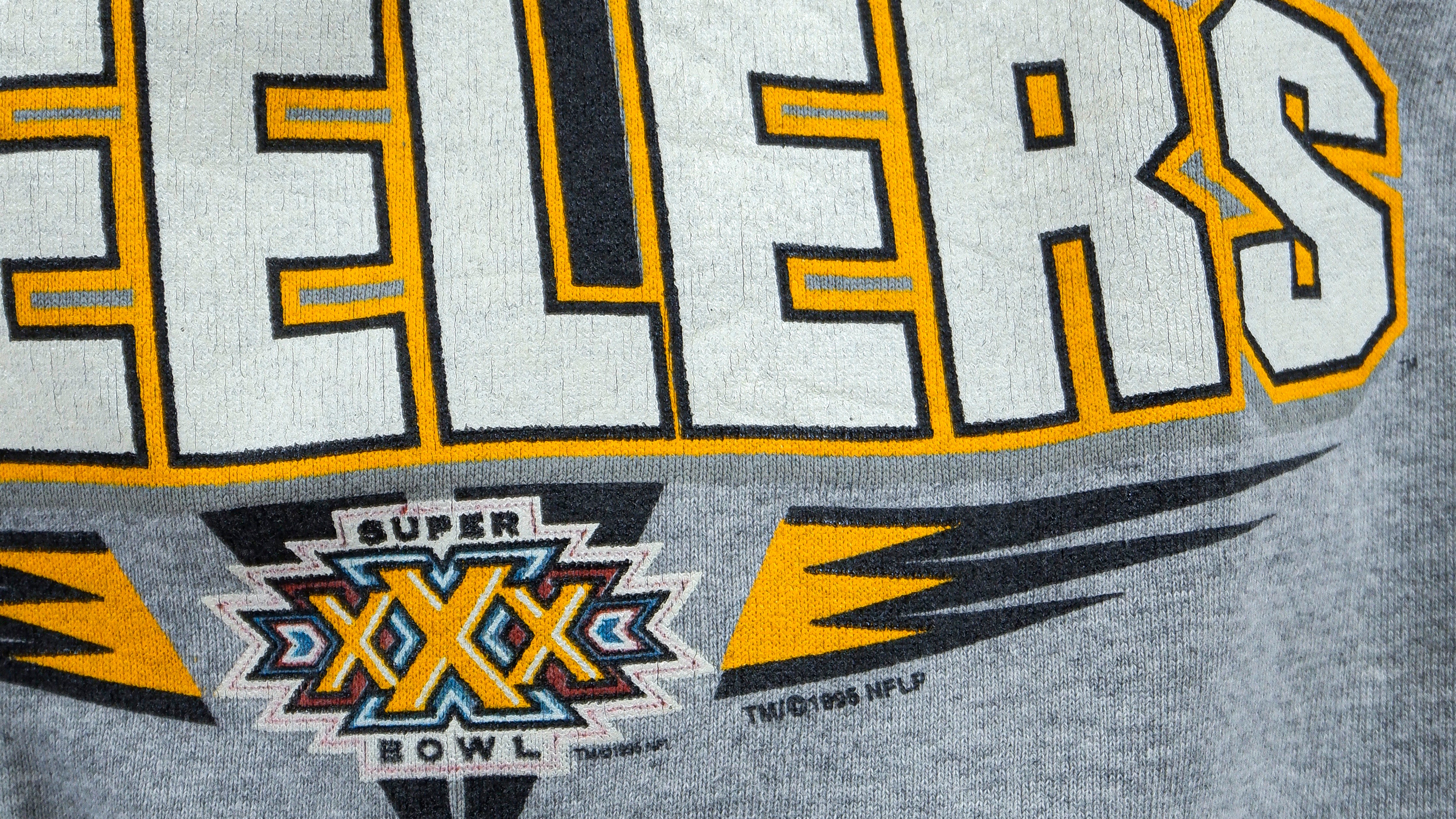 VINTAGE STEELERS EMBROIDERY SPELLOUT SWEATSHIRT MEDIUM