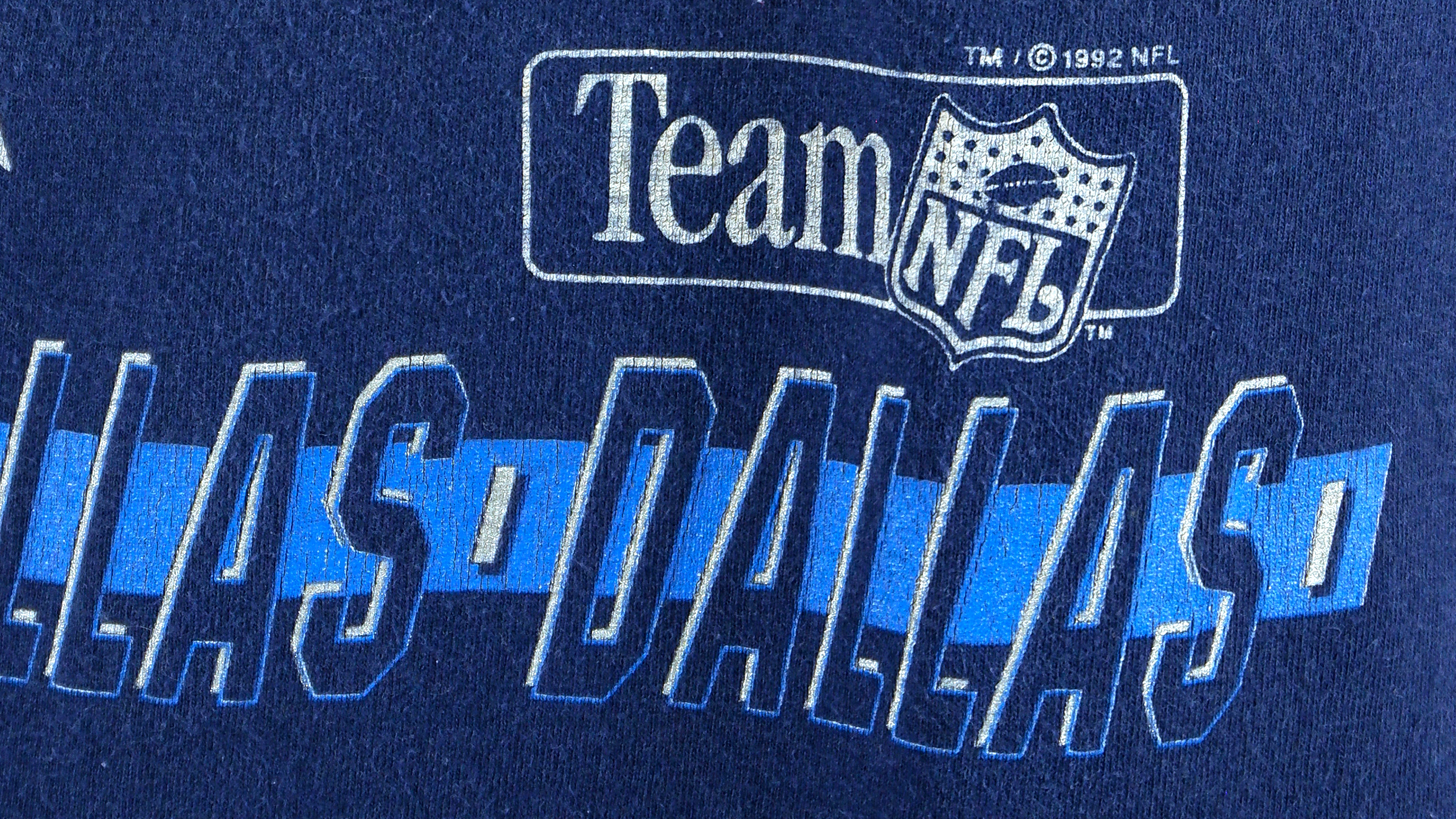 Vintage NFL (Salem) - Dallas Cowboys Helmet Single Stitch T-Shirt 1992 X-Large