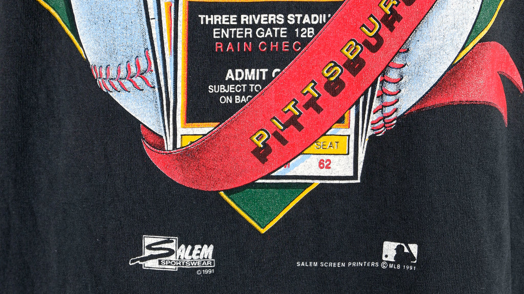 MLB (Salem) - Pittsburgh Pirates Spell-Out Deadstock T-Shirt 1991 Large Vintage Retro Baseball