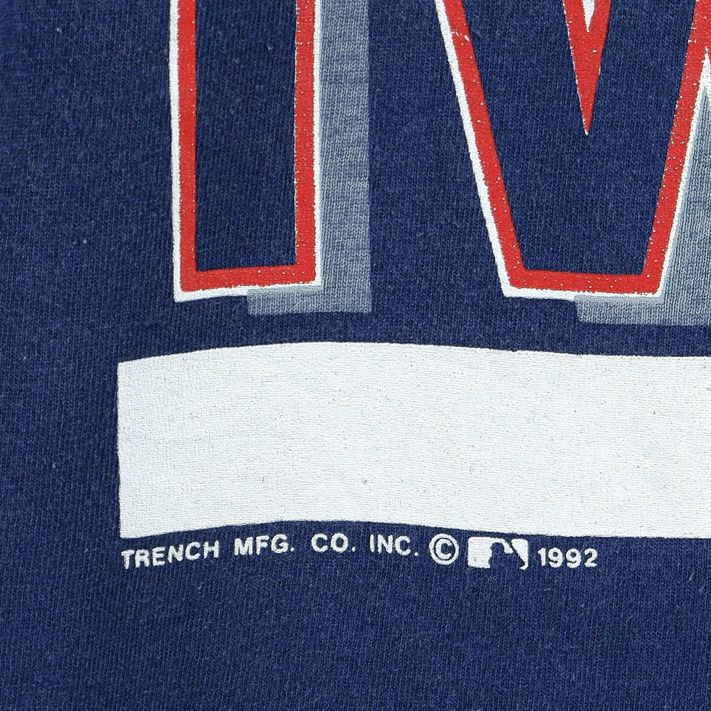 MLB (Trench) - Minnesota Twins Spell-Out T-Shirt 1992 X-Large Vintage Retro Baseball