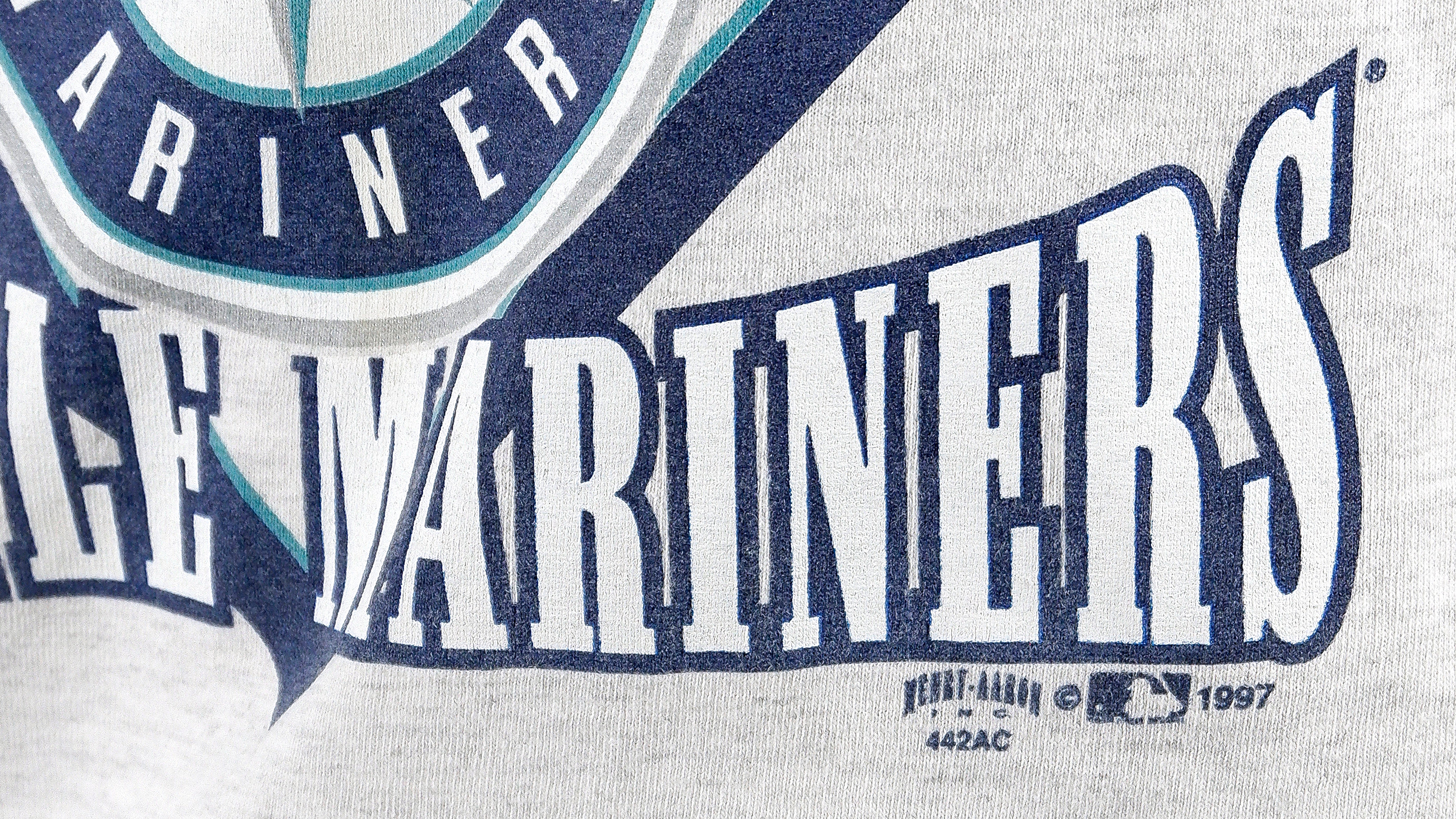 Vintage 90s White MLB Seattle Mariners 1997 Division Champs T