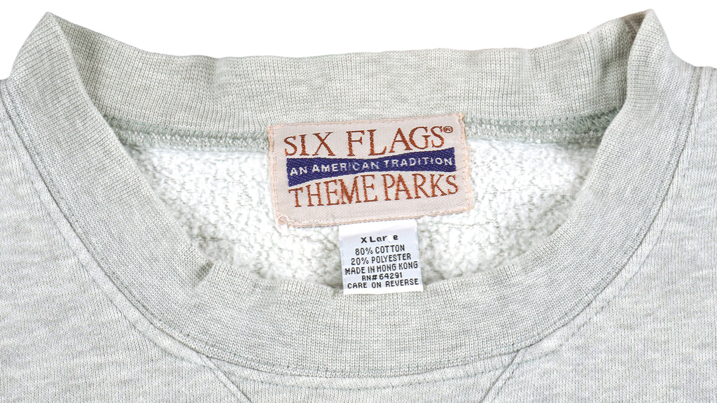 Looney Tunes - Six Flags Embroidered Crew Neck Sweatshirt 1990s X-Large Vintage Retro 