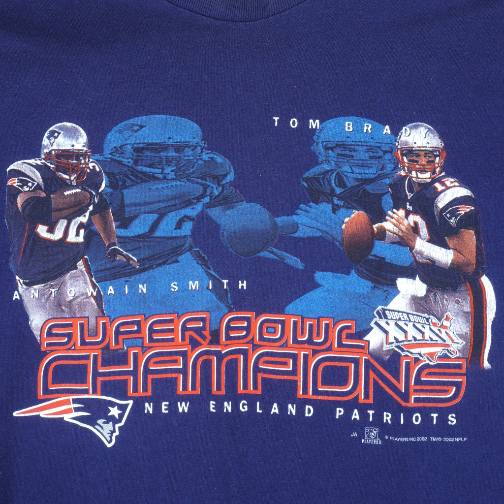 NFL (Hanes) - New England Patriots Super Bowl Champions T-Shirt 2002 Large Vintage Retro Football