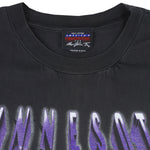 NFL (Magic Johnson Ts) - Minnesota Vikings Big Logo T-Shirt 1993 X-Large Vintage Retro Football