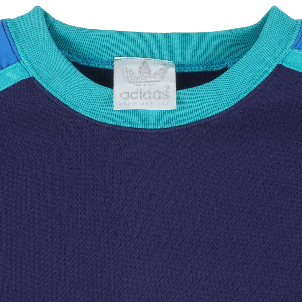 Adidas - Blue Embroidered Crew Neck Sweatshirt 1990s Large Vintage Retro