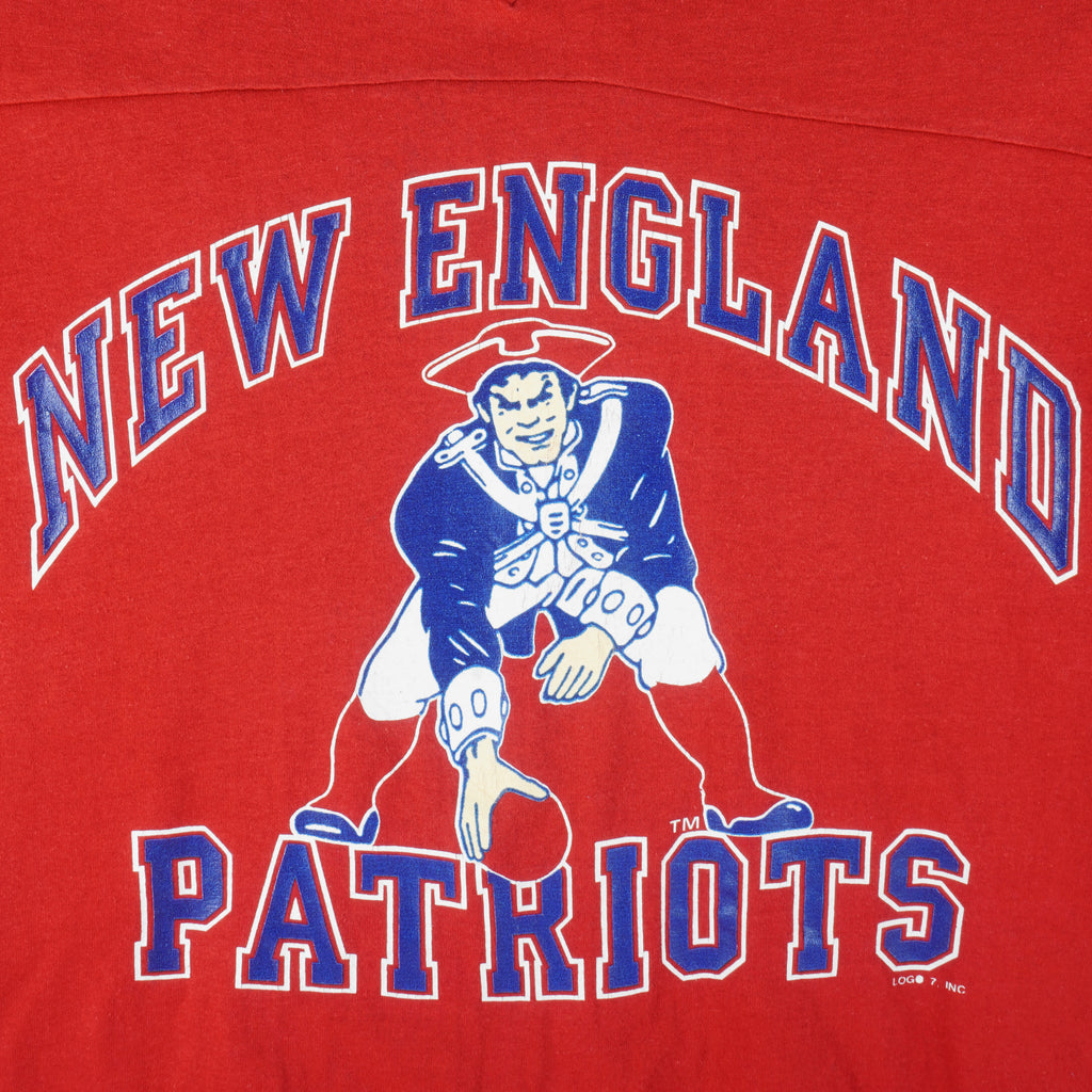 NFL (Logo 7) - New England Patriots Football Jersey 1990s X-Large Vintage Retro Football