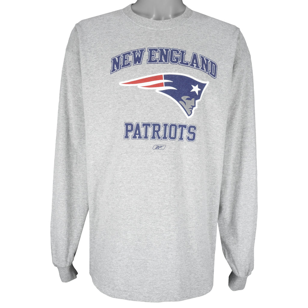 NFL (Reebok) - New England Patriots Crew Neck Sweatshirt 1990s X-Large Vintage Retro Football