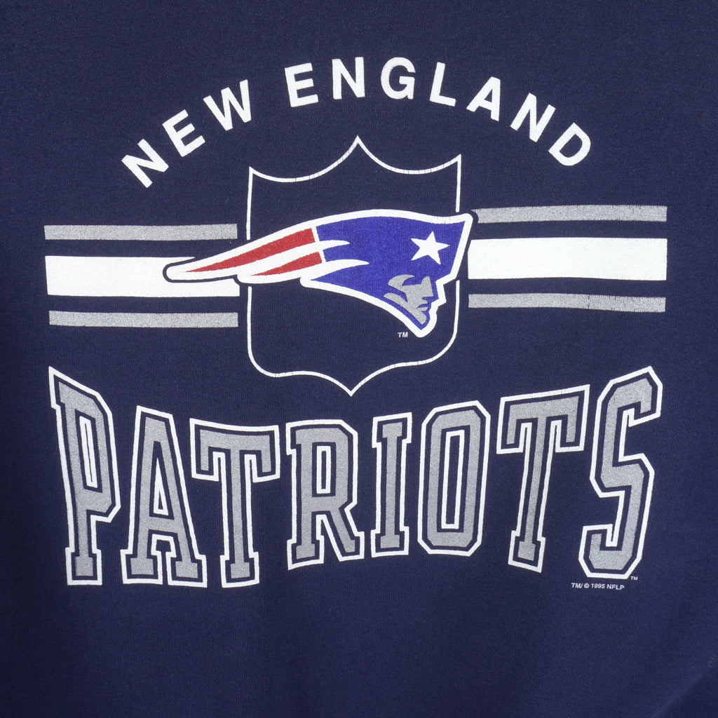 NFL (Salem) - New England Patriots Crew Neck Sweatshirt 1990s X-Large Vintage Retro Football