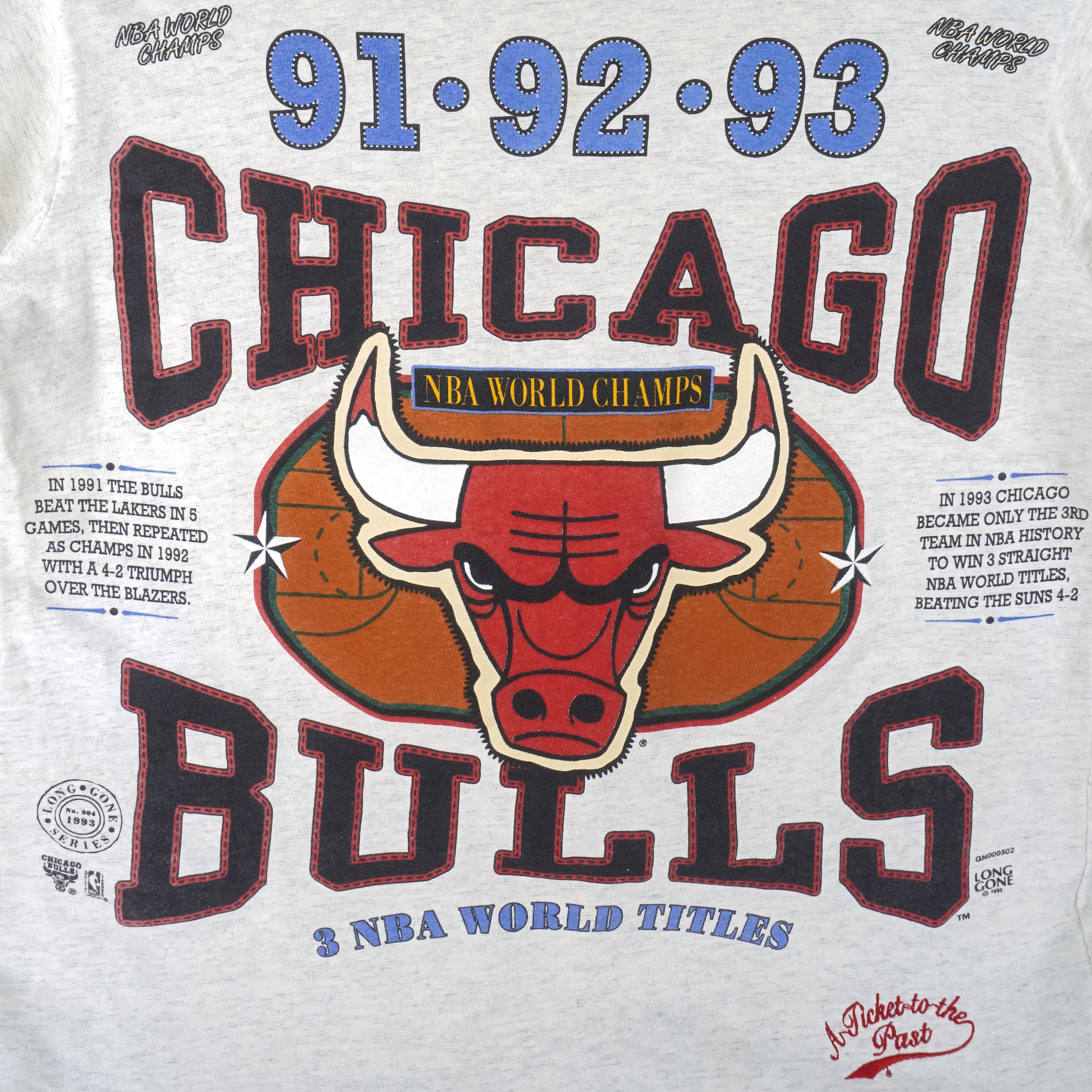 Vintage Chicago Bulls 3-Peat Red T-Shirt Sz. L